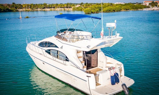 42' Azimut All-Inclusive Yacht Charter in Playa del Carmen.