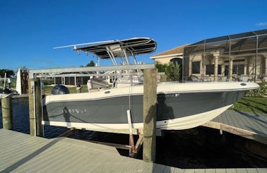 Robalo R200 Center Console 21' Delivered to Your Dock 150HP
