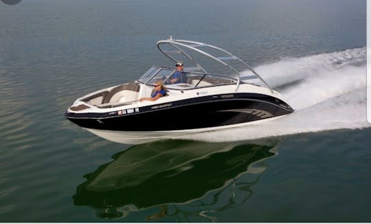 24' Yamaha great for watersports and cruising