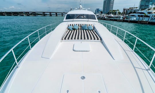 ''Liberty'' Leopard Luxury Sport Motor Yacht Rental in Miami Beach, Florida
