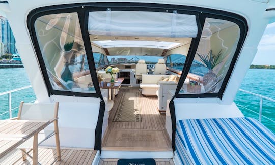 ''Liberty'' Leopard Luxury Sport Motor Yacht Rental in Miami Beach, Florida