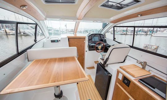 Lake Mead: New Luxury 31ft Cutwater Cruiser GB02