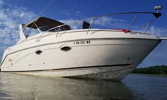 ''Valhalla'' Rinker 270 Fiesta Vee Motor Yacht Rental in Miami, Florida