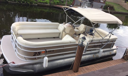 24ft Sweetwater Godfrey Pontoon in Fort Lauderdale