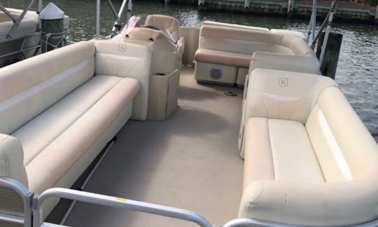 24ft Sweetwater Godfrey Pontoon in Fort Lauderdale