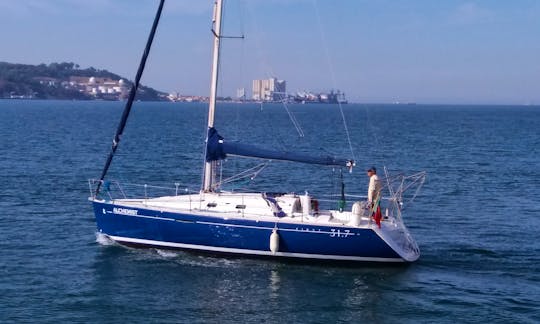 Beneteau First 31,7 Sailing Charters in Lisboa