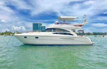 Princes Yacht 45ft for up to 10 people's in Miami