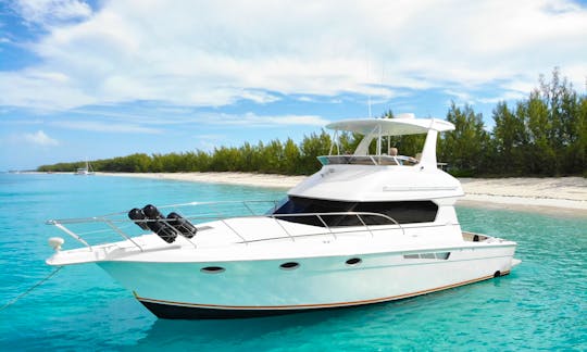 42’ Silverton – Nassau Yacht Rental