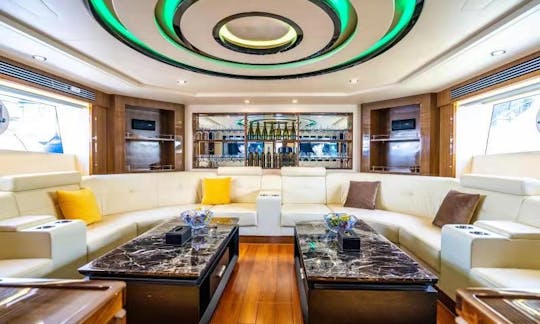 Motor Yacht 68F in Shanghai Shi