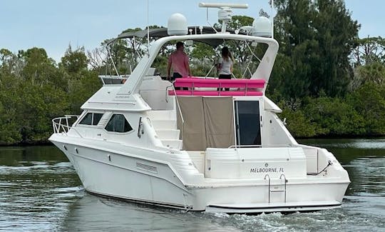 ''High Heels'' Sea Ray 440 eb Motor Yacht Rental in Merritt Island, Florida