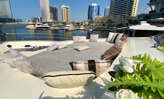 Dubai Luxury Yacht for Charter