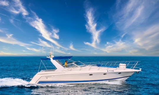 Charter 40ft Formula Luxury Yacht for Charter in Dubai
