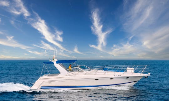 Charter 40ft Seamaster 3 Yacht for up to 12 persons