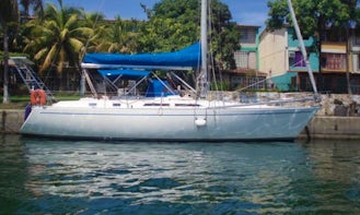 2000 Muddy 43' Sailing Monohull Charter in Cartagena