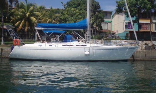 2000 Muddy 43' Sailing Monohull Charter in Cartagena