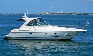 40' Cruiser Yacht Charter with Captain in Miami Beach