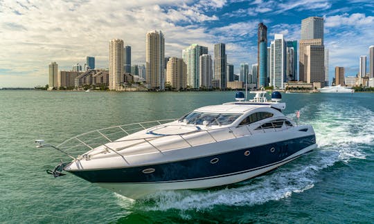 Luxury Sunseeker Predator 75' Mega Yacht in Nassau Bahamas