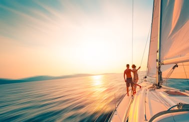 Escape the Crowds aboard Private Luxury Yacht. Diamond Head Sunset Sail. Kids under 6 Sail Free