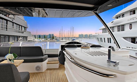 75' Sunseeker/Flybridge - Captain and Fuel Included (MAP #CT3020)