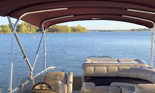 Cypress Cay 23ft PartyBoat Pontoon on Lake Lewisville, TX!