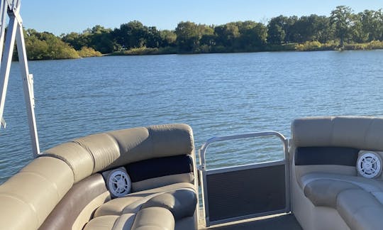 Cypress Cay 23ft PartyBoat Pontoon on Lake Lewisville, TX!