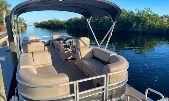 New Addition! 2020 Brand New Suntracker 24DLX Pontoon boat  in Cape Coral, Florida