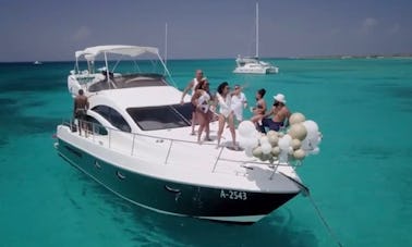 44' Azimut Luxury Yacht in Oranjestad, Aruba