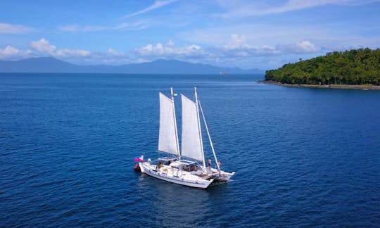 46' Sailing Catamaran, 3 bedrooms, Batangas