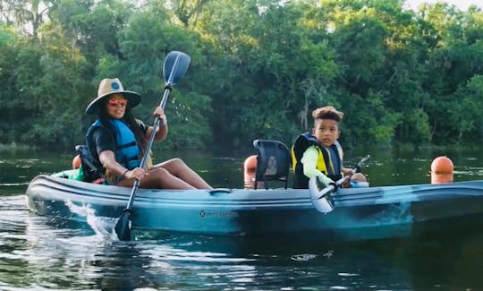 Clean & Comfortable Tandem Kayak for rent! Life jackets + paddles included!
