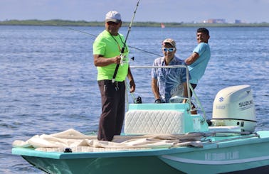 Fly Fishing Cancun Large Boat 4 people plus crew