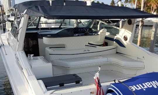 Aluguel de iates a motor “Kings Ransom” Sea Ray 420 Sundancer em Miami Beach, Flórida