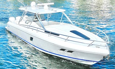 INTREPID 40' Let us take your experience on the water to next level.