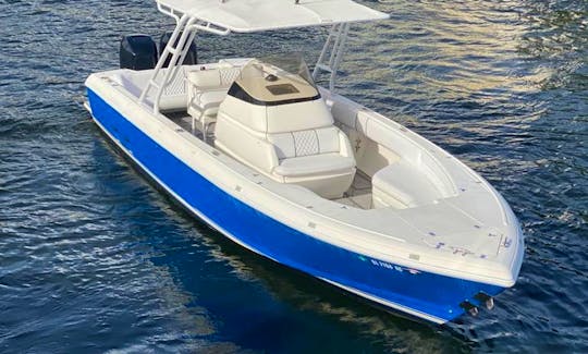 INTREPID 32' Let us take your experience on the water to next level.