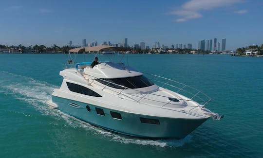 Silverton 48ft Flybridge Yacht (Miami Beach Marina)