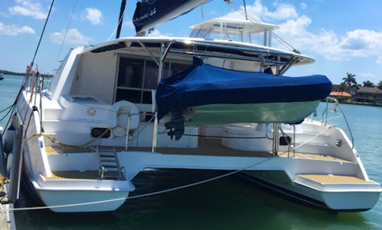 ''Marathon Traveller'' Robertson & Caine Leopard 44 Cruising Catamaran Rental in Marathon, Florida