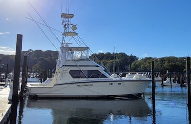 ''On the Run" Hatteras Convertible Sport Motor Yacht Rental in Hampton Bays, New York