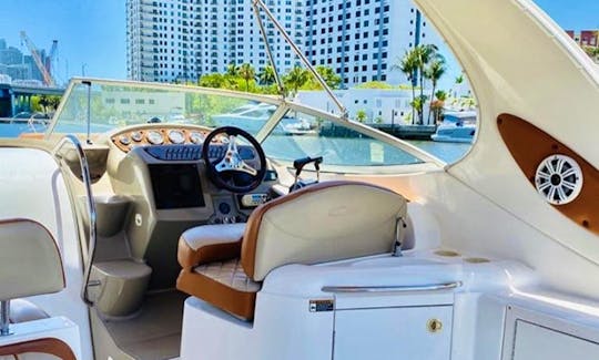 Maxum 32' Motor Yacht for up to 10 people in Miami