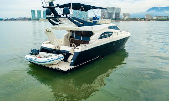 Luxury Ferreti 53 Yacht in Puerto Vallarta