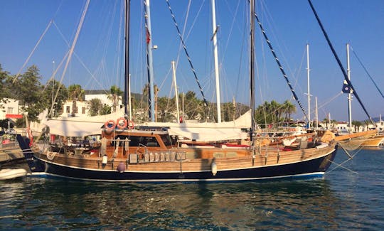 Private Charter on Sailing Gulet W for 8 People in Bodrum, Turkey
