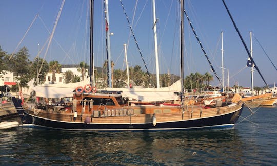 Private Charter on Sailing Gulet W for 8 People in Bodrum, Turkey