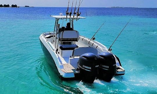 26' Center Console Fishing Trips in AA atoll.