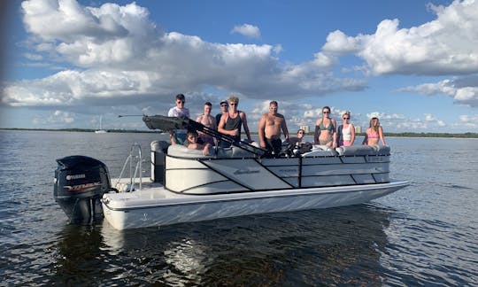 Assentos em estilo pontão Hurricane Fundeck 236 2018!!