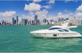 💥Hit the Water in Style with this 55' Azimut for up to 12 peoples in Miami Beach