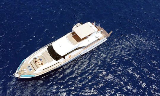 Yacht à moteur Technomarine 95 2500 ch - Mykonos