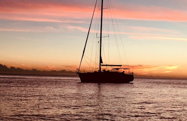 Beneteau Oceanis 440 Daily Sailing Escape in Gros Islet, Saint Lucia