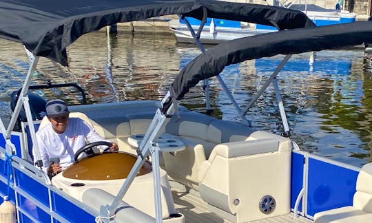 New 2022 Pontoon Boats with 140-150 hp
23'