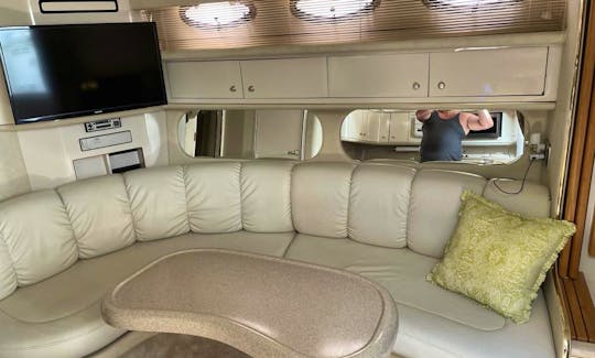 40’ Sea Ray Motor Yacht for Charter in Miami