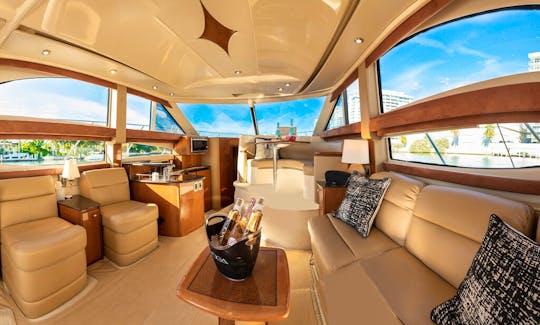 Meridian 41ft Luxury Flybridge Motor Yacht for Charter in Miami Beach