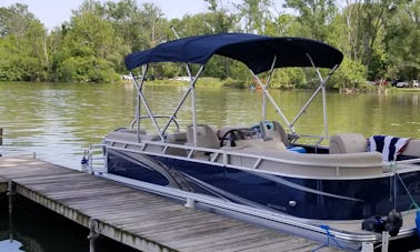 Chaise longue Avalon Pontoon 2021 avec son Bluetooth, 200 CV à Portage, Michigan