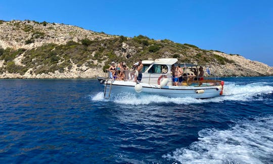 Creta Mare 30' Captained Charter in Agios Nikolaos